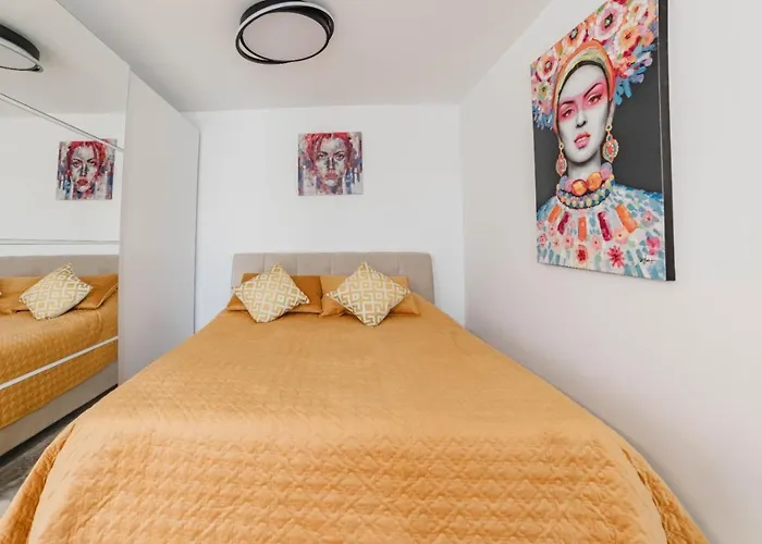 Masterpiece Studio- Free Parking, Wi-Fi, Netflix