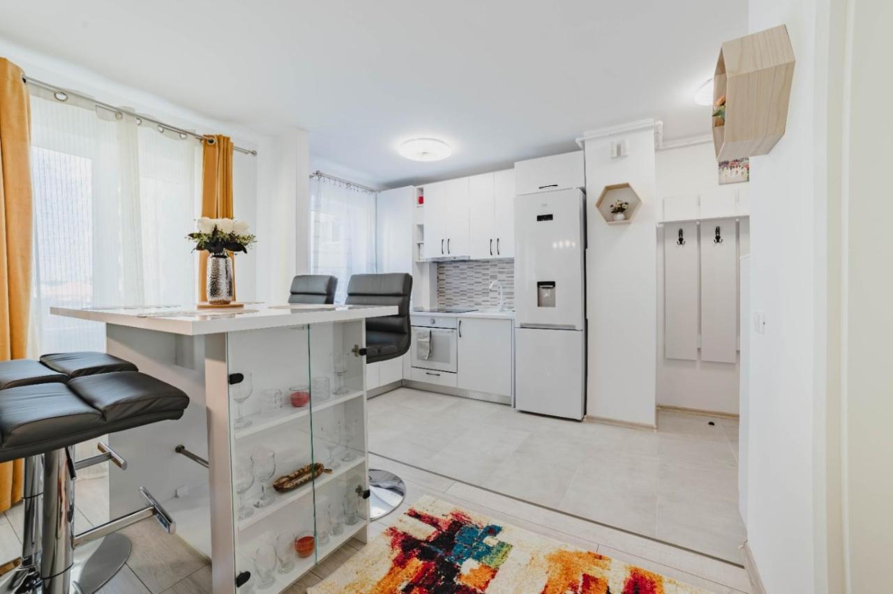 Masterpiece Studio- Free Parking, Wi-fi, Netflix Apartamento